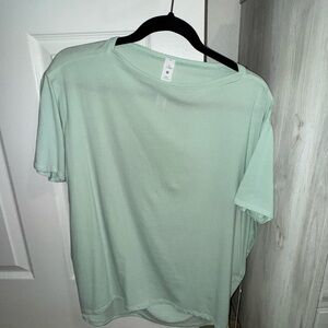 NWT Lululemon Back in Action Short Sleeve Top